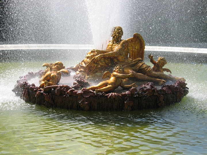 086 Versailles fountain.jpg
